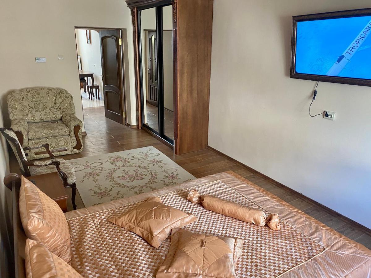 Cozy Apartment Lviv Ngoại thất bức ảnh