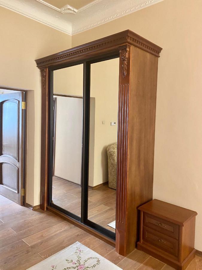 Cozy Apartment Lviv Ngoại thất bức ảnh